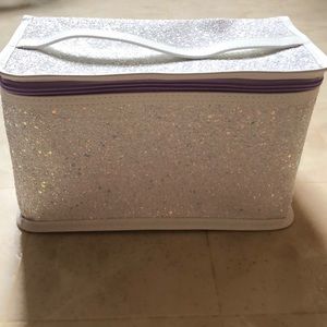NEW CLINIQUE Makeup Bag